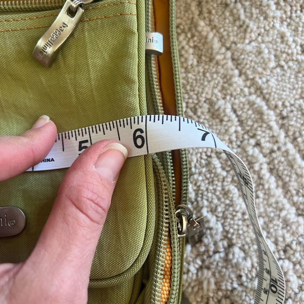 Baggallini City Green Nylon Sling Crossbody Travel Organizer Handbag EUC - Picture 10 of 11